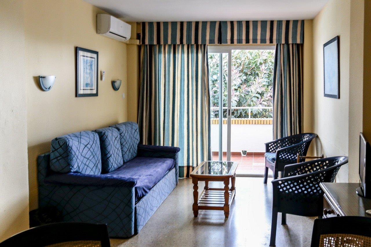 อปาร์ตาเมนโตส บูเอนซอล Apartment ตอร์เรโมลิโนส ภายนอก รูปภาพ