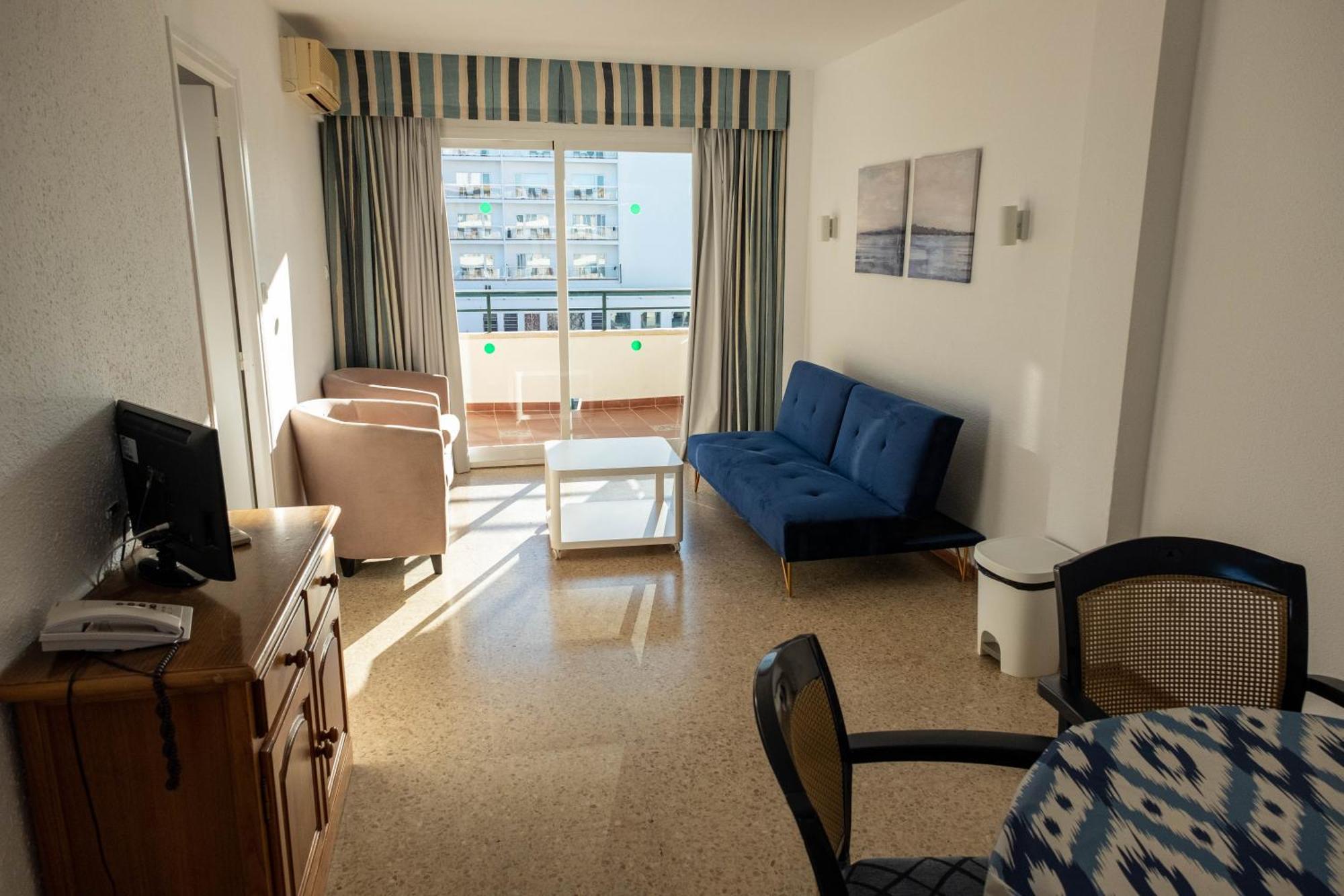 อปาร์ตาเมนโตส บูเอนซอล Apartment ตอร์เรโมลิโนส ภายนอก รูปภาพ