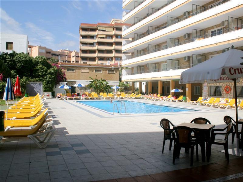 อปาร์ตาเมนโตส บูเอนซอล Apartment ตอร์เรโมลิโนส ภายนอก รูปภาพ